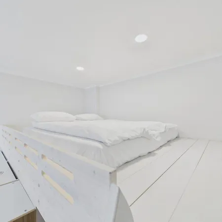 1-bedroom Ground-floor Loft Апартаменты