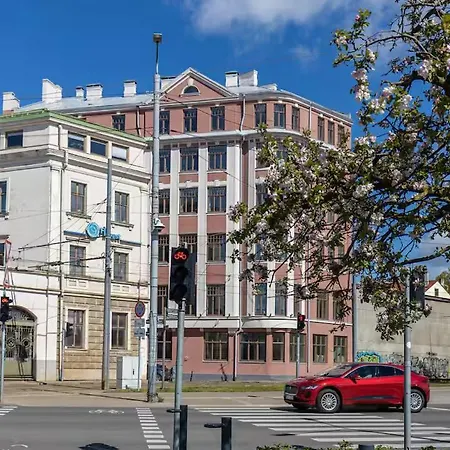1-bedroom Ground-floor Loft Apartment